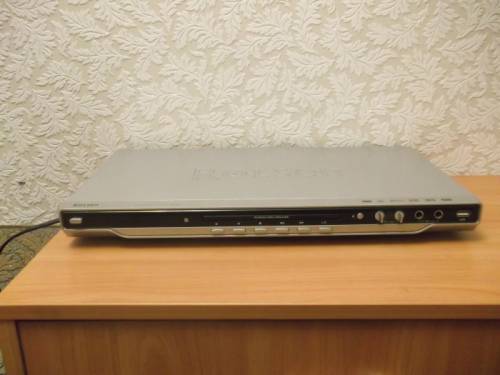 DVD плеер rolsen модель RDV-920
