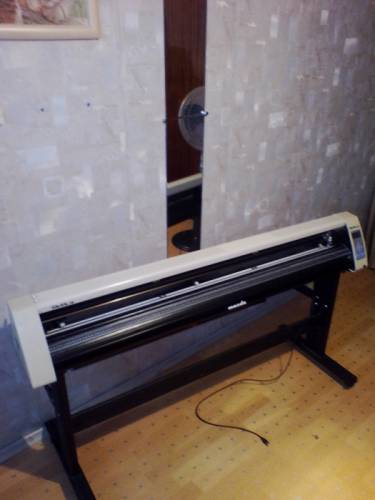 плоттер режущий RS1300C
