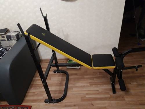 Скамья со стойками