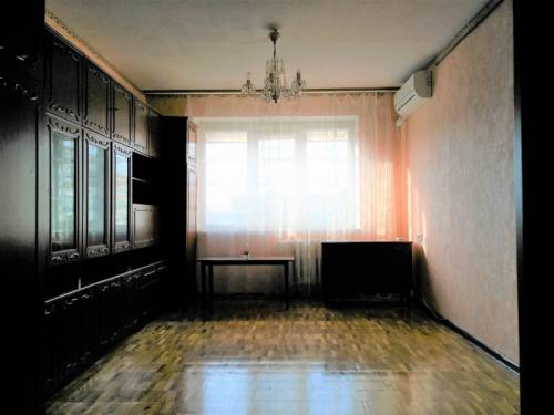 Продаю 3 комн. кв-ру, Центр, Соборный 82; 5/9пан; 64/40/9 Цена: 3800000