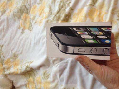 Продаю айфон 4s