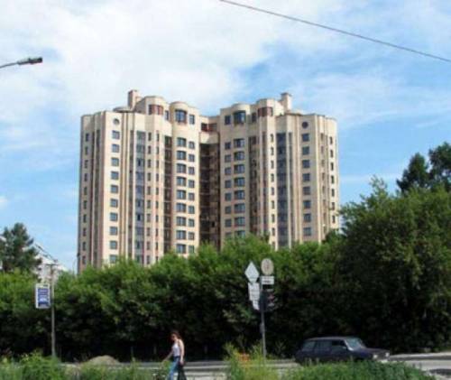 Сдается 2-комнатная в Академгородке, ул. Российская, д. 8