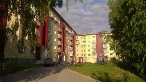 Сдается 3-комнатная квартира в Новом поселке, Большевистская 53