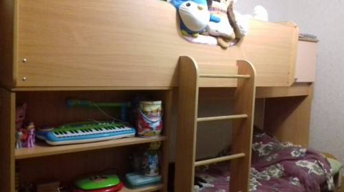 Продаем двухъярусную кровать “Мишутка“