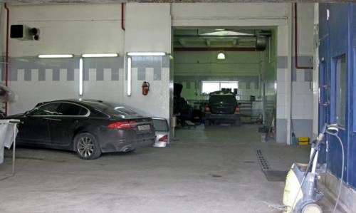 Аренда машина-места в АВТОМАСТЕРСКОЙ с покрасочной камерой 30м ( Отопление, свет