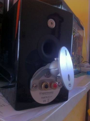 Полочная акустика Monitor Audio Radius 90