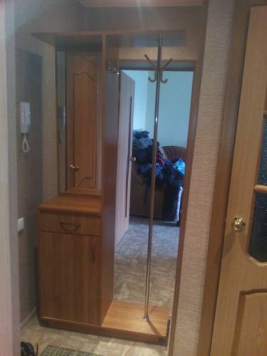 прихожая кливия с зеркалом