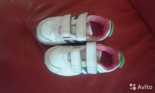 продам кожаные кроссовки adidas   26р 