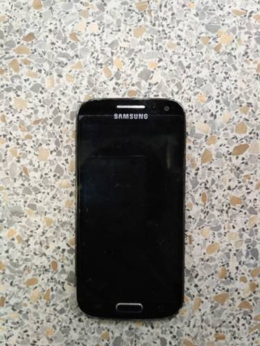 Телефон samsung s4 mini.  в рабочем состоянии, разбит экран. 