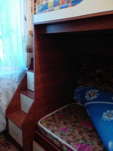 кровать двух ярусная