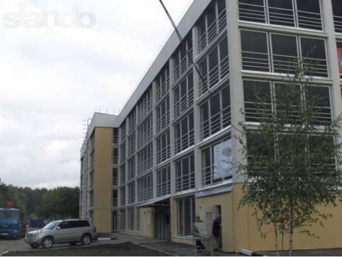 Продам машиноместо в многоэтажном паркинге 15м2
