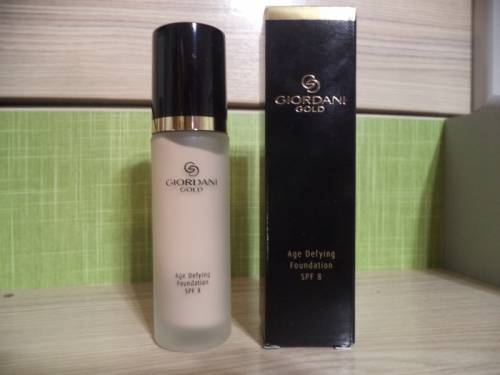 Антивозрастная тональная основа Giordani Gold от Oriflame