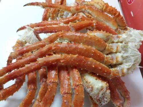 Морепродукты. Камчатский краб, гребешок, креветки