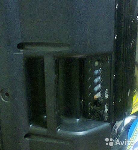 Активная колонка Soundking FR 212A 300 W. 