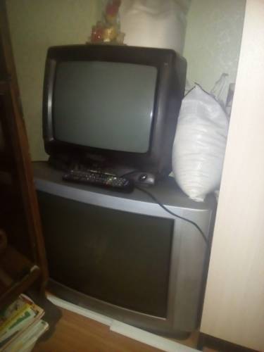 Продам телевизор “Томсон“ 