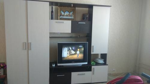 Стенка б/у состаеание новй 