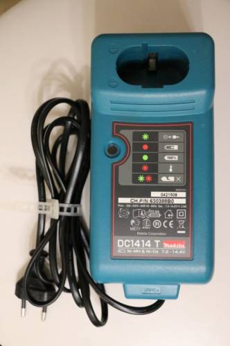 Зарядное устройство MAKITA
