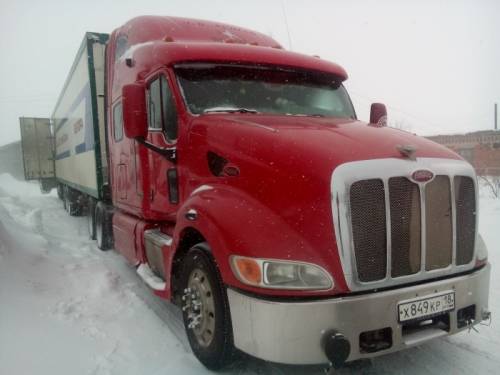 Тягач Peterbilt 387
