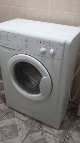 Стиральная машинка indesit