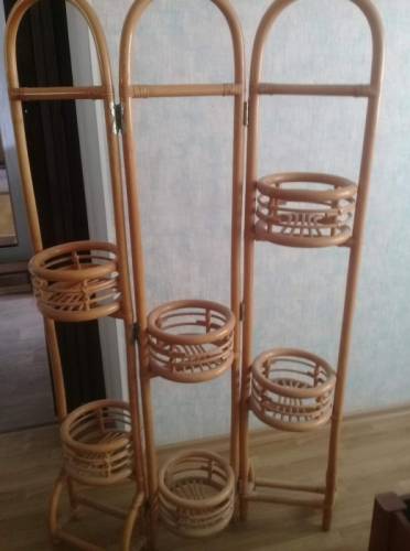 Поставка под цветы