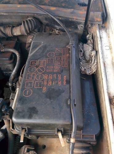  Блок предохранителей на crown 131 1g-gze toyota crown, gs131