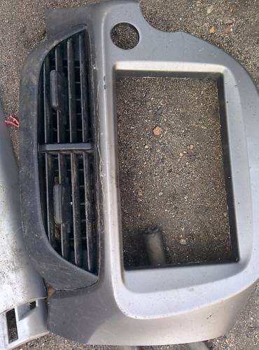  Консоль центральная на Honda Fit GE6 2010