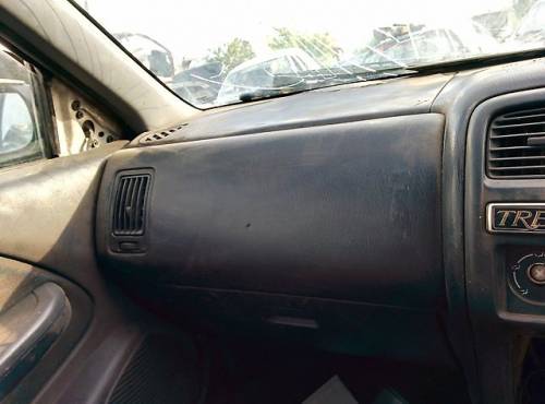 Бардачок пассажирский на nissan pulsar fn15 ga15(de)