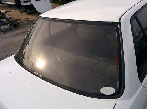  Стекло заднее на Honda Civic EF2 D15B
