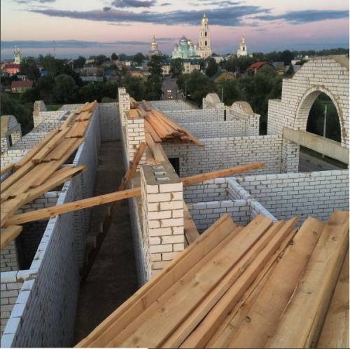 Выполняем кровельные работы 