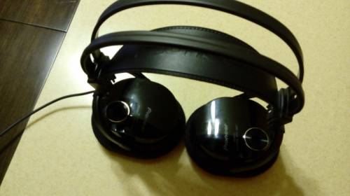 Продам наушники “Pioneer“ SE - M 531
