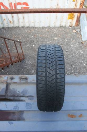 255/50 R20 Pirelli Scorpion Winter