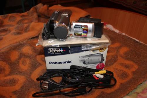 продам видиокамеру panasonic