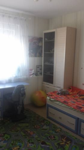Продам 2-х. кв. Дунайский 53 