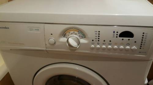 Стиральная машинка Electrolux с сушкой