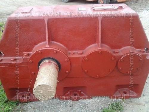 Продам редуктор Ц2Н-500