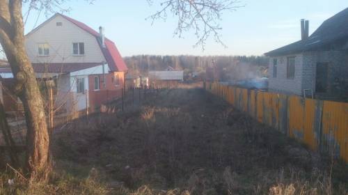 продам красивый участок в хорошем месте от города не далеко.рядом школа бассейн.