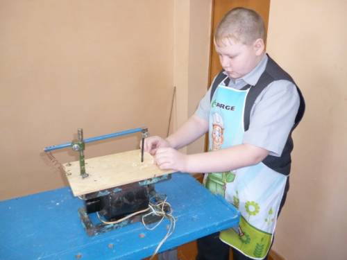 Стационарный  электролобзик