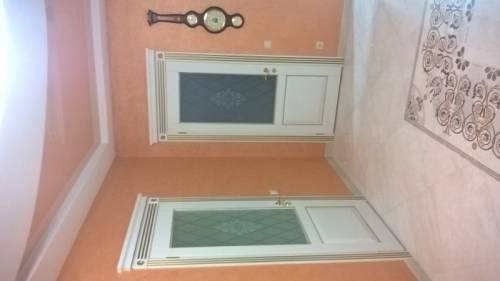 установка межкомнатных и входных дверей 