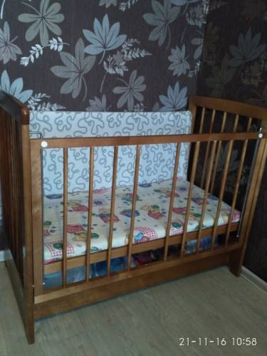 Продам детскую кроватку