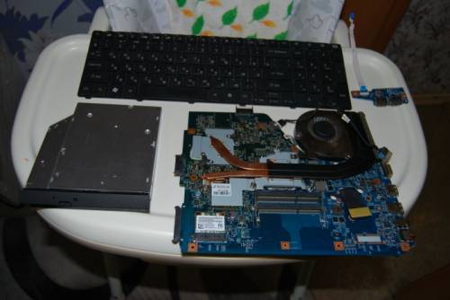 Aser Aspire 5560 Разбор