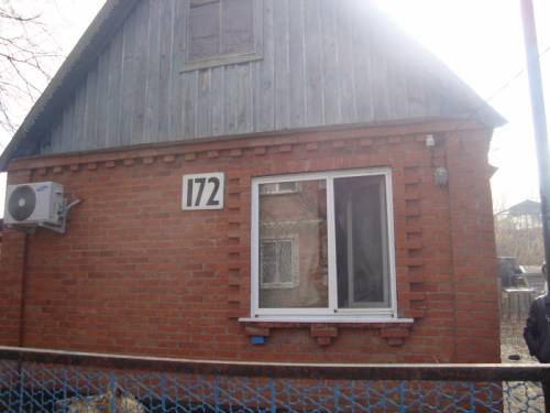 Продается жилая дача п. Знаменский 60 м2 кирп., удобства. газ по улице. 