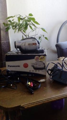 Видеокамера Panasonic VDR-D220