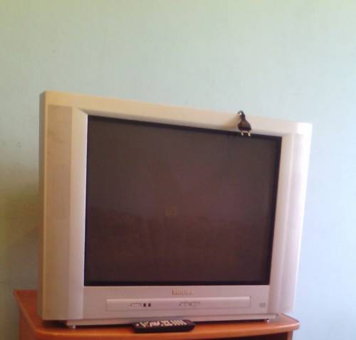 продам телевизор philips