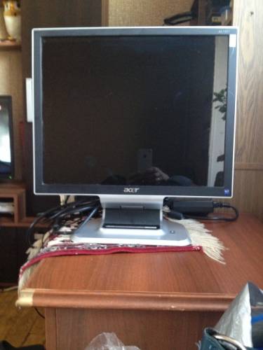 LCD монитор  звук 2:1