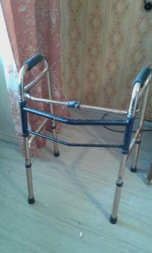качественные ходунки в прекрасном состоянии