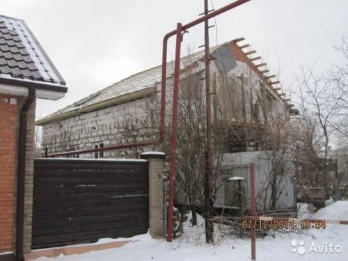 Продается дом с земельным участком 6 соток.