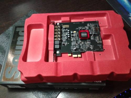 Продаю звуковую карту Creative Sound Blaster Z