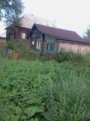 Продам земельный участок с постройкой.