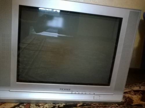Продам телевизор Samsung cs-21A11zqq