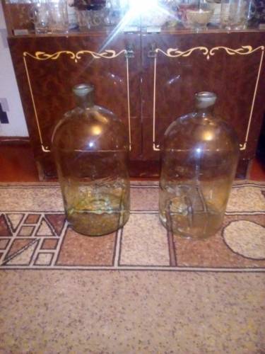 продам бутыли стеклянные